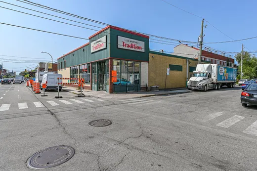 Propriété commerciale à vendre - 2535 Rue Jean-Talon E., Villeray/St-Michel/Parc-Extension, H2A 1T6