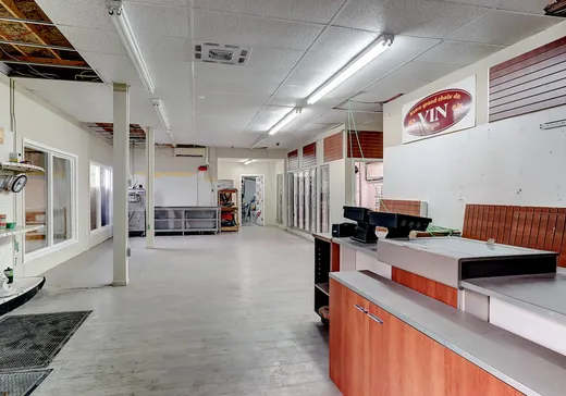 Propriété commerciale à vendre - 5978 Route 220, Orford, J1X 6L3