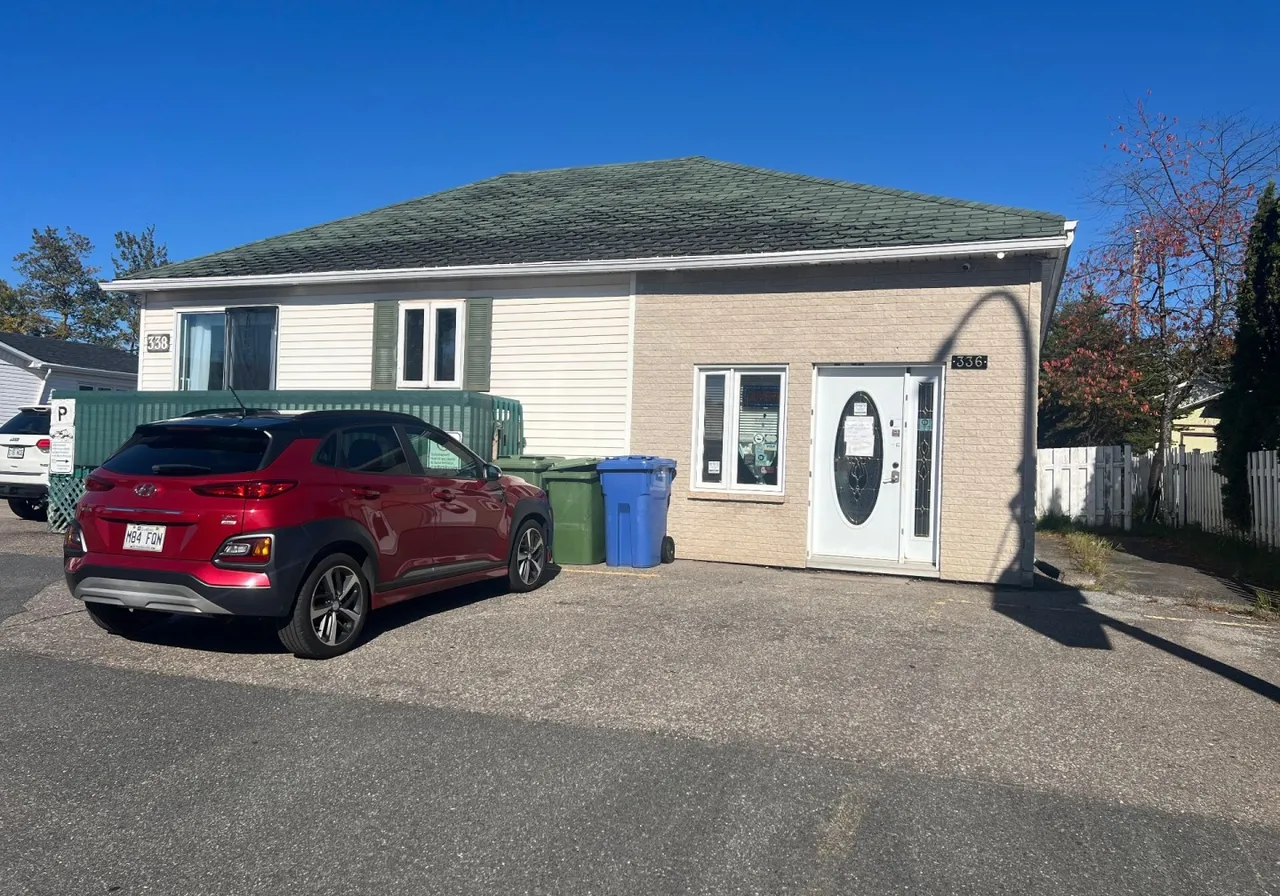 Propriété commerciale à vendre - 336 Av. Gamache, Sept-Îles, G4R 2H7