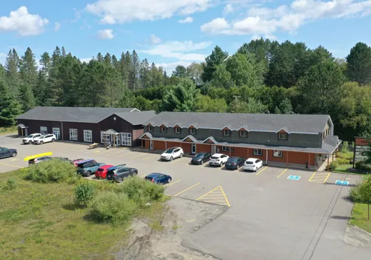 Propriété commerciale à vendre - 578 - 588 Rue de St-Jovite, Mont-Tremblant, J8E 2Z9