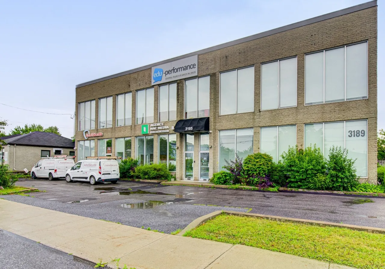 Commercial Condo for Sale - 3185 Mtée St-Hubert, St-Hubert, J3Y 4J4