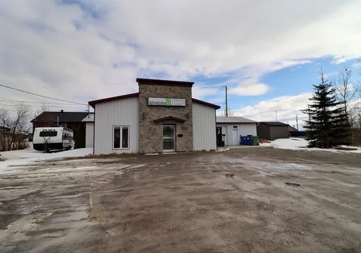 Propriété commerciale à vendre - 2569 Ch. de la Réserve, Saguenay, G7J0E2