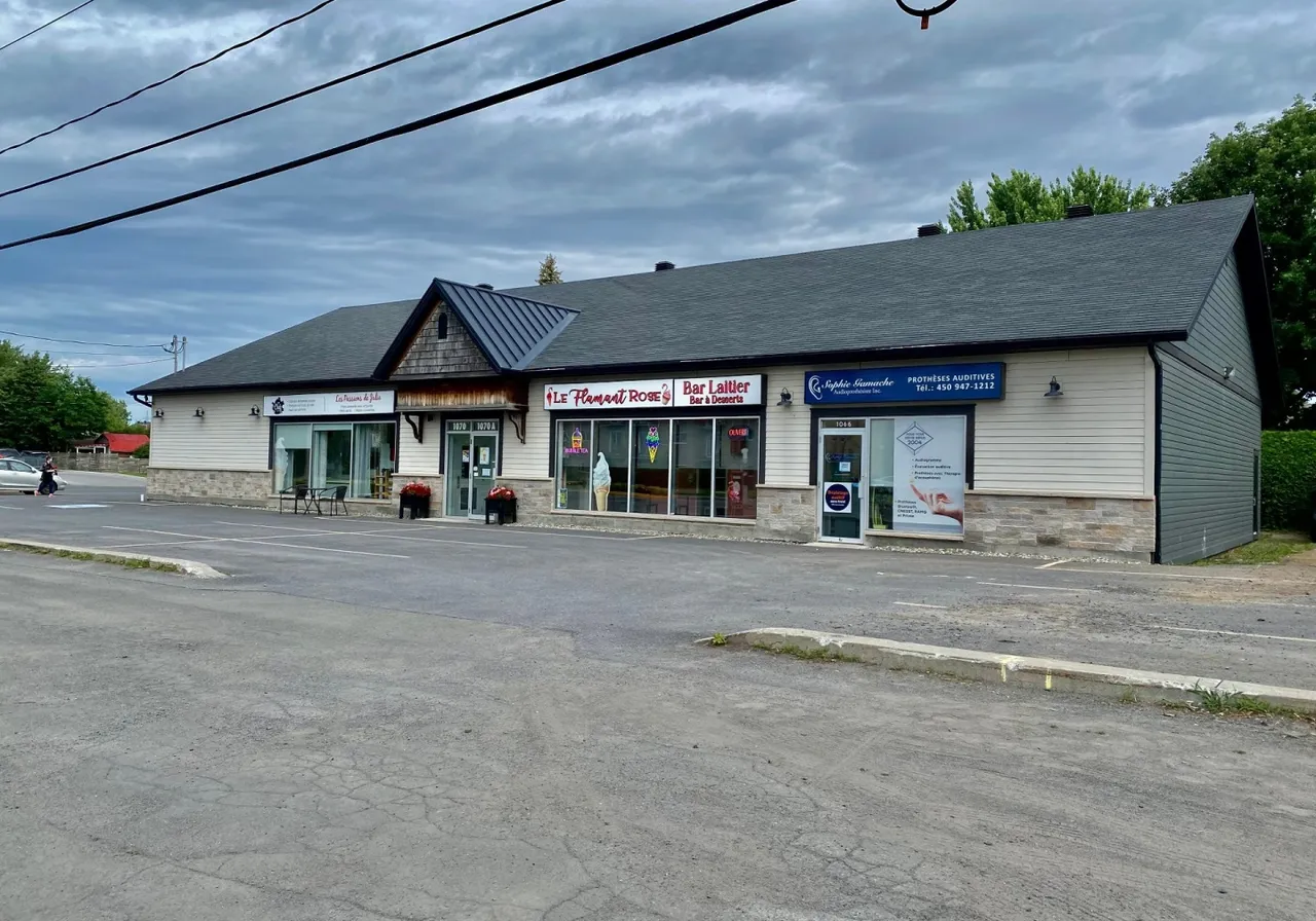 Propriété commerciale à vendre - 1066 - 1070A Route 112, Saint-Césaire, J0L 1T0