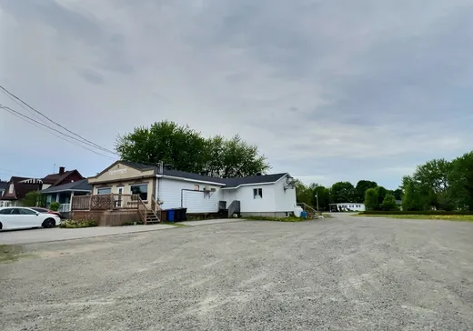 Propriété commerciale à vendre - 580 Rue Principale, St-Narcisse, G0X2Y0