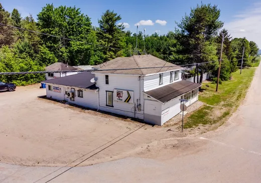 Propriété commerciale à vendre - 1712 Ch. du Lac-des-Loups, Quyon, J0X 2V0