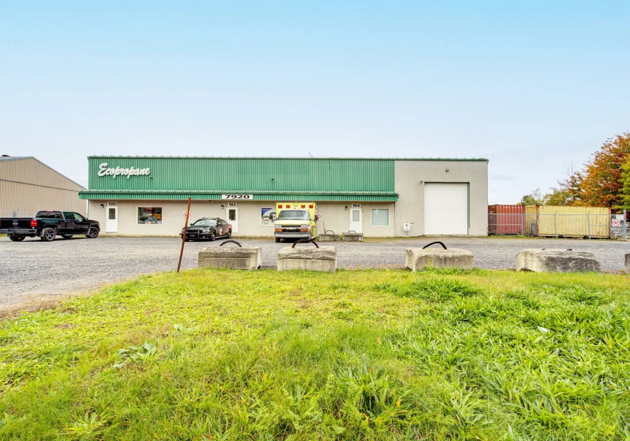 Propriété commerciale à vendre - 7920 Boul. Laurier, Terrebonne, J7M 1W3