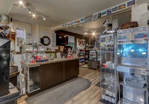 Propriété commerciale à vendre - 690 Rue St-Georges (Lafontaine), Saint-Jérôme, J7Z 5C6