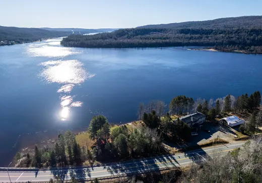 Propriété commerciale à vendre - 2525 Route Ducharme, Saint-Roch-de-Mékinac, G0X2E0