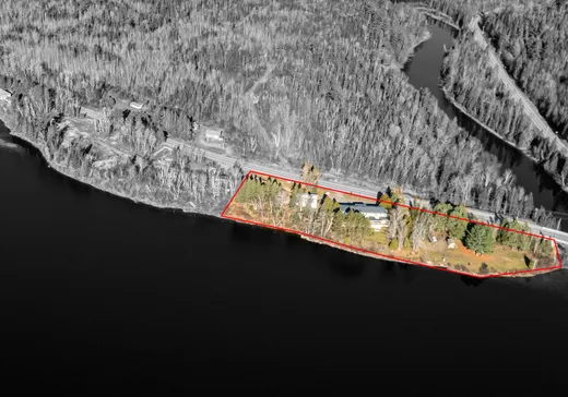 Propriété commerciale à vendre - 2525 Route Ducharme, Saint-Roch-de-Mékinac, G0X 2E0
