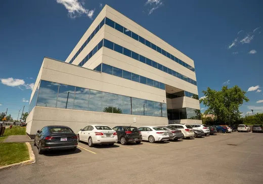 Propriété commerciale à vendre - 400 Boul. St-Martin O., Laval, H7M 3Y8