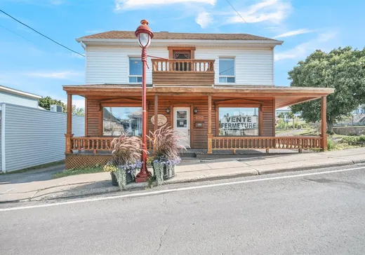 Propriété commerciale à vendre - 1587 Boul. Jacques-Cartier, Mont-Joli, G5H2V9