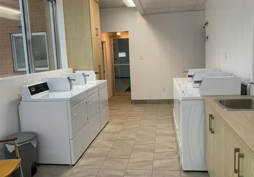 Propriété commerciale à vendre - 1055 Av. du Palais, Saint-Joseph-de-Beauce, G0S 2V0