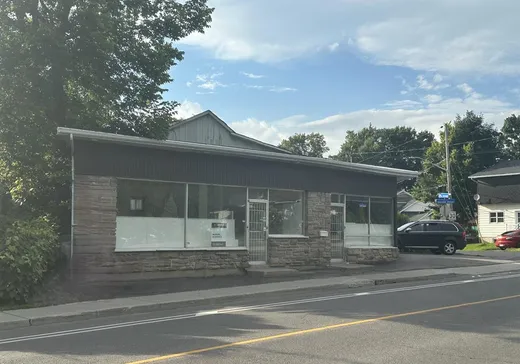 Propriété commerciale à vendre - 2875 Boul. Ste-Rose, Laval (Laval-Ouest), H7R 1T4