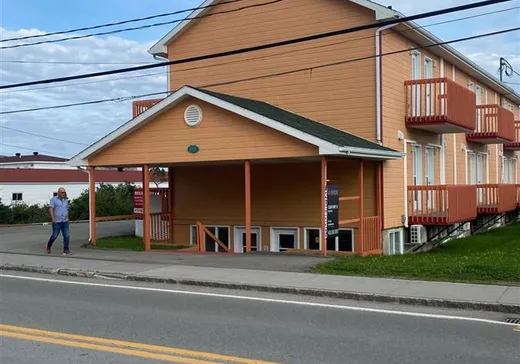 Propriété commerciale à vendre - 190-193 Route 132 O., Percé, G0C 2L0