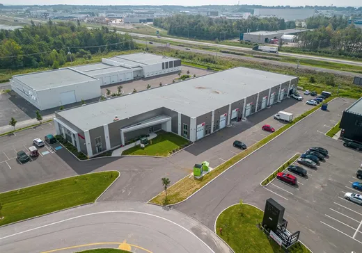 Bâtiment Industriel à vendre - 255 Rue de Singapour, Saint-Augustin-de-Desmaures, G3A 0P6