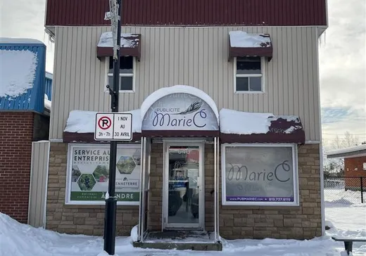 Propriété commerciale à vendre - 640-642 10e Avenue, Senneterre, J0Y2M0