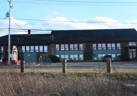 Propriété commerciale à vendre - 295 1re Avenue E., Sainte-Anne-des-Monts, G4V1B1