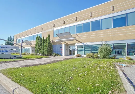 Propriété commerciale à vendre - 7200 Rue Frederick-Banting, Saint-Laurent, H4S2A1