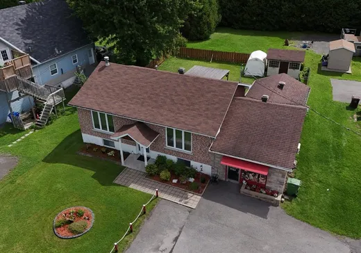 Propriété commerciale à vendre - 2153 Boul. Ste-Sophie, Saint-Jérôme, J5J2P6
