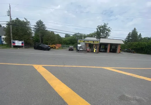 Propriété commerciale à vendre - 627 Boul. de Léry, Léry, J6N1B5