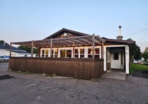 Commercial Property for Sale - 530 Av. d'Argenteuil, Lachute, J8H 3Y3