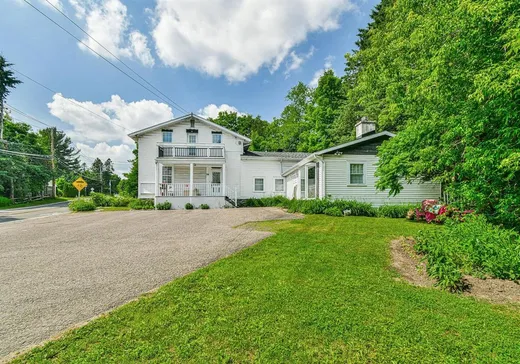 Propriété commerciale à vendre - 136Z Ch. de la Gare, Saint-Sauveur, J0R 1K0
