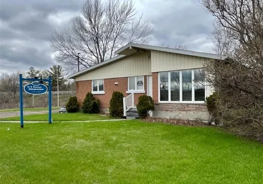 Propriété commerciale à vendre - 2245 Boul. du Curé-Labelle, Saint-Jérôme, J7Y3R7