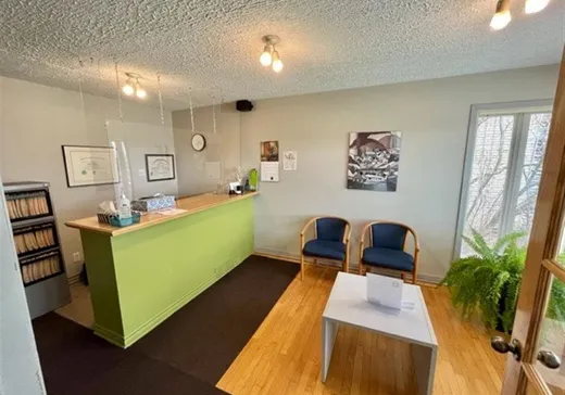 Propriété commerciale à vendre - 2245 Boul. du Curé-Labelle, Saint-Jérôme, J7Y 3R7