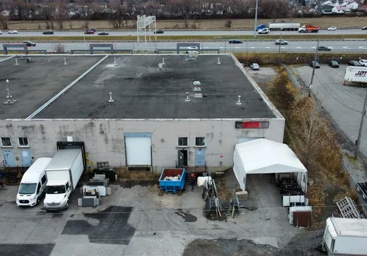 Propriété commerciale à vendre - 820-840 Boul. du Curé-Boivin, Boisbriand, J7G 2A7
