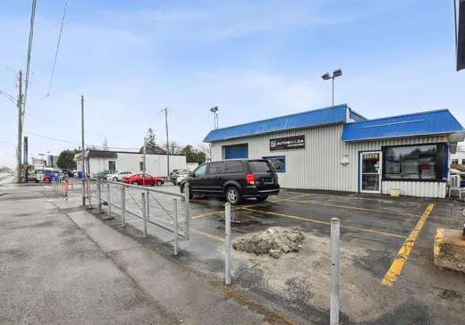 Propriété commerciale à vendre - 13978 Boul. du Curé-Labelle, Mirabel, J7J 1L4