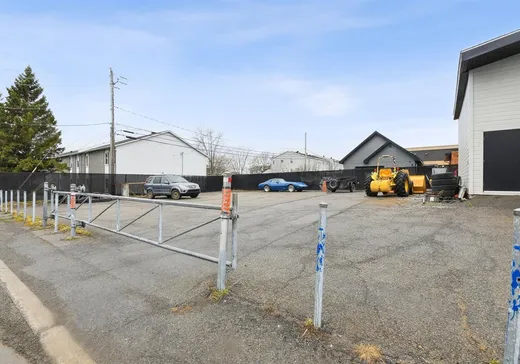 Propriété commerciale à vendre - 13978 Boul. du Curé-Labelle, Mirabel, J7J 1L4