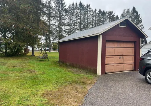 Propriété commerciale à vendre - 95-97 Rue de l'Église, Mont St-Michel, J0W 1P0