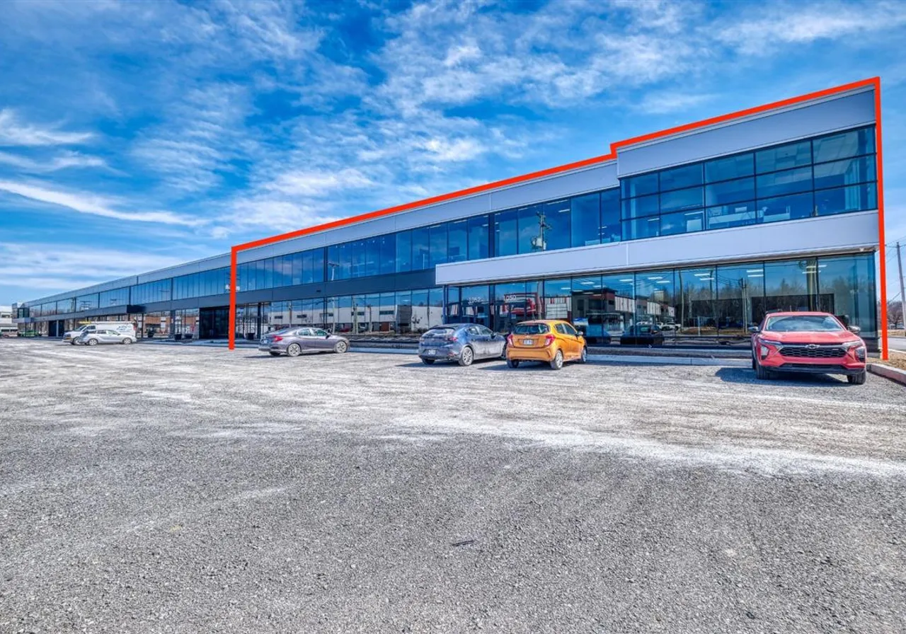 Propriété commerciale à vendre - 1050 Rue des Forges, Terrebonne, J6Y 0P6
