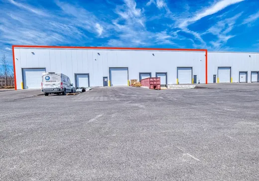 Propriété commerciale à vendre - 1050 Rue des Forges, Terrebonne, J6Y 0P6