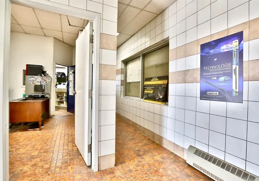 Propriété commerciale à vendre - 2980 Av. Ste-Catherine, Saint-Hyacinthe, J2S 7Y3