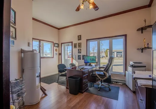 Propriété commerciale à vendre - 2880-2888 Rue Sherbrooke, Magog, J1X 4G4