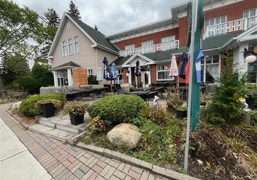 Commercial Property for Sale - 429 Rue Main, Hudson, J0P 1H0