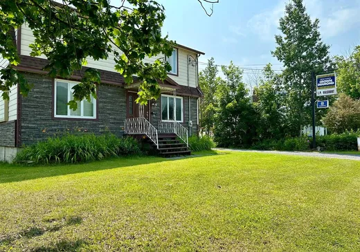 Propriété commerciale à vendre - 219 Rue Gendron, Saint-Léon-le-Grand, G0J2W0
