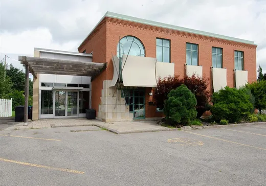 Propriété commerciale à vendre - 5263 Boul. Hébert, Saint-Timothée, J6S6H8