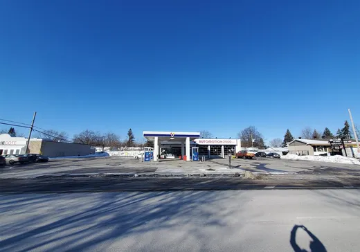 Propriété commerciale à vendre - 3345 Boul. Dagenais O., Laval (Chomedey), H7P 1V5