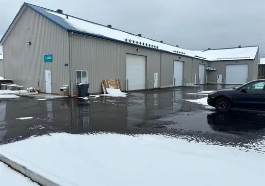 Bâtiment Industriel à vendre - 1245 Rue J.-A.-Bombardier, St-Nicolas, G7A2P4