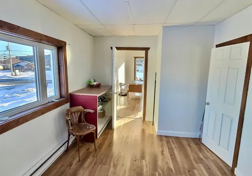 Propriété commerciale à vendre - 123 Boul. Renard E., Gaspé, G4X 5K7
