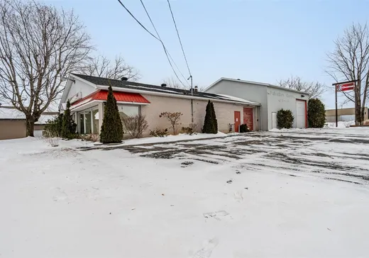 Propriété commerciale à vendre - 774 Rue Cowie, Granby, J2G3Y1