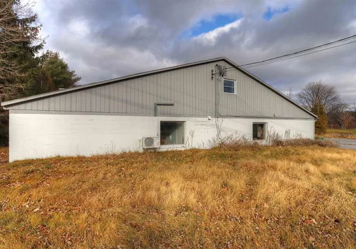 Propriété commerciale à vendre - 12482-12488 Rue Notre-Dame O., Trois-Rivières, G9A 4J4