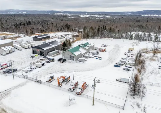 Bâtiment Industriel à vendre - 9900 Boul. Bourque, Sherbrooke, J1N0G2
