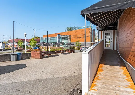 Propriété commerciale à vendre - 196 Rue Sherbrooke, Magog, J1X 2R6