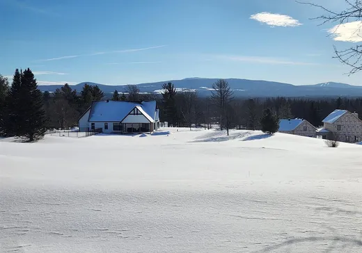 Propriété commerciale à vendre - 710 Ch. Lakeside, Lac-Brome, J0E 1R0