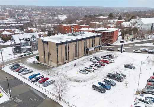 Propriété commerciale à vendre - 250 Rue King E., Sherbrooke, J1G 1A9