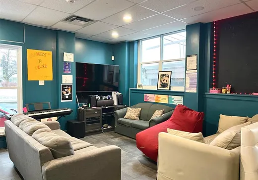 Propriété commerciale à vendre - 4927 Rue Laval, Lac-Mégantic, G6B 1E2