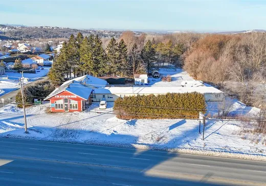 Propriété commerciale à vendre - 3331-3333 Rue King E., Sherbrooke, J1E 3Y8
